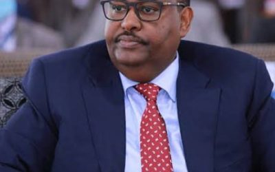Madaxweynaha Puntland oo sheegay in dalku marayo meel halis ah isla markaana midnimo lagu raadinayo aflagaado  aan midnimo ahayn.