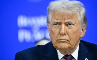 Madaxweynaha Maraykanka oo bedelay mowqifkiisa dagaalka Iiraan