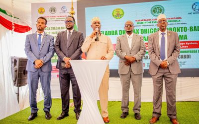 Madaxweyne ku xigeenka Somaliland oo dhagax-dhigay Mashruuca Koronto-ballaadhinta Magaalada Borama