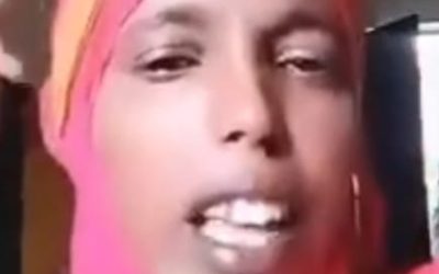Haweenay Fuqashini ah oo Ilahay ka dacwaysay Dhulbahante